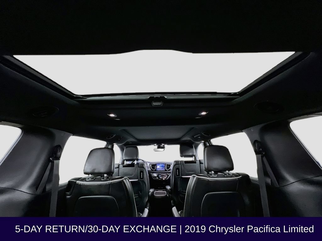 Used 2019 Chrysler Pacifica Limited w/ Advanced Safetytec Group FWD image 46