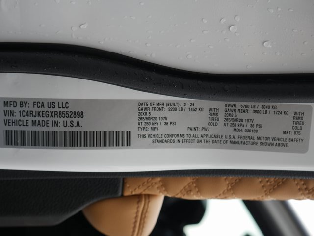 Used 2024 Jeep Grand Cherokee L Summit image 33