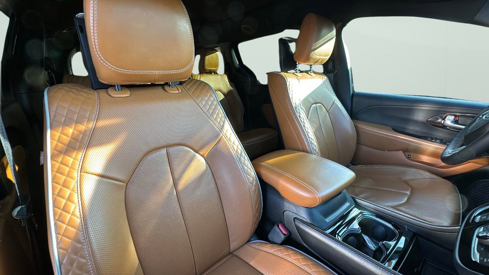 Used 2023 Chrysler Pacifica Pinnacle image 23