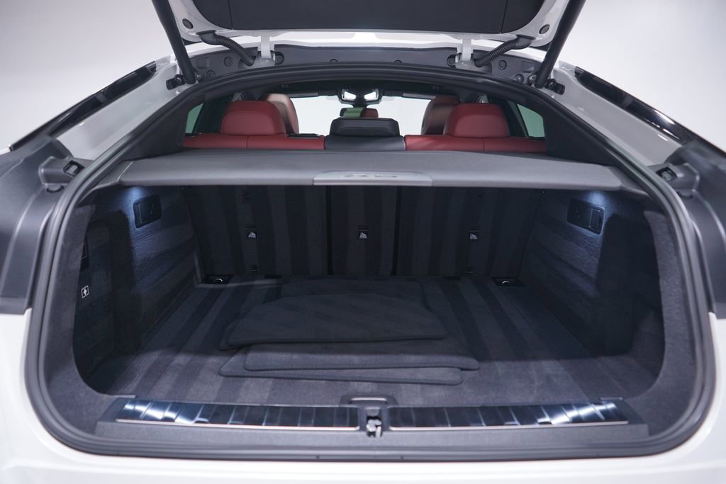 Used 2026 BMW X6 xDrive40i w/ Premium Package image 23