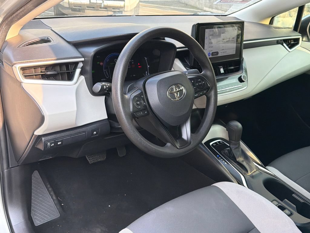 Used 2026 Toyota Corolla LE FWD image 20