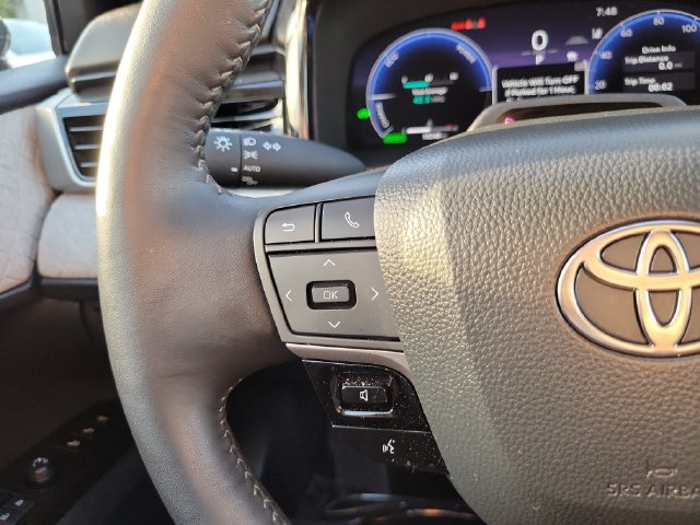 Used 2025 Toyota Camry XLE w/ Premium Plus Package FWD image 15