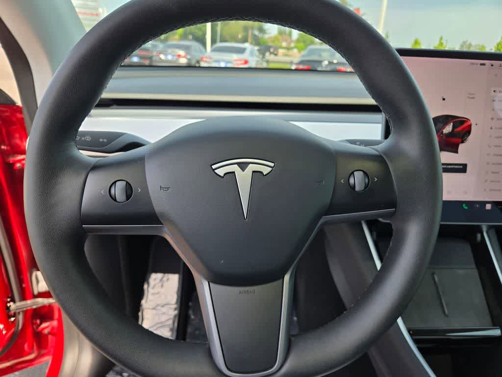 Used 2021 Tesla Model Y Long Range AWD/4WD image 22