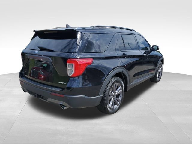 Used 2023 Ford Explorer XLT w/ Equipment Group 202A AWD/4WD image 4