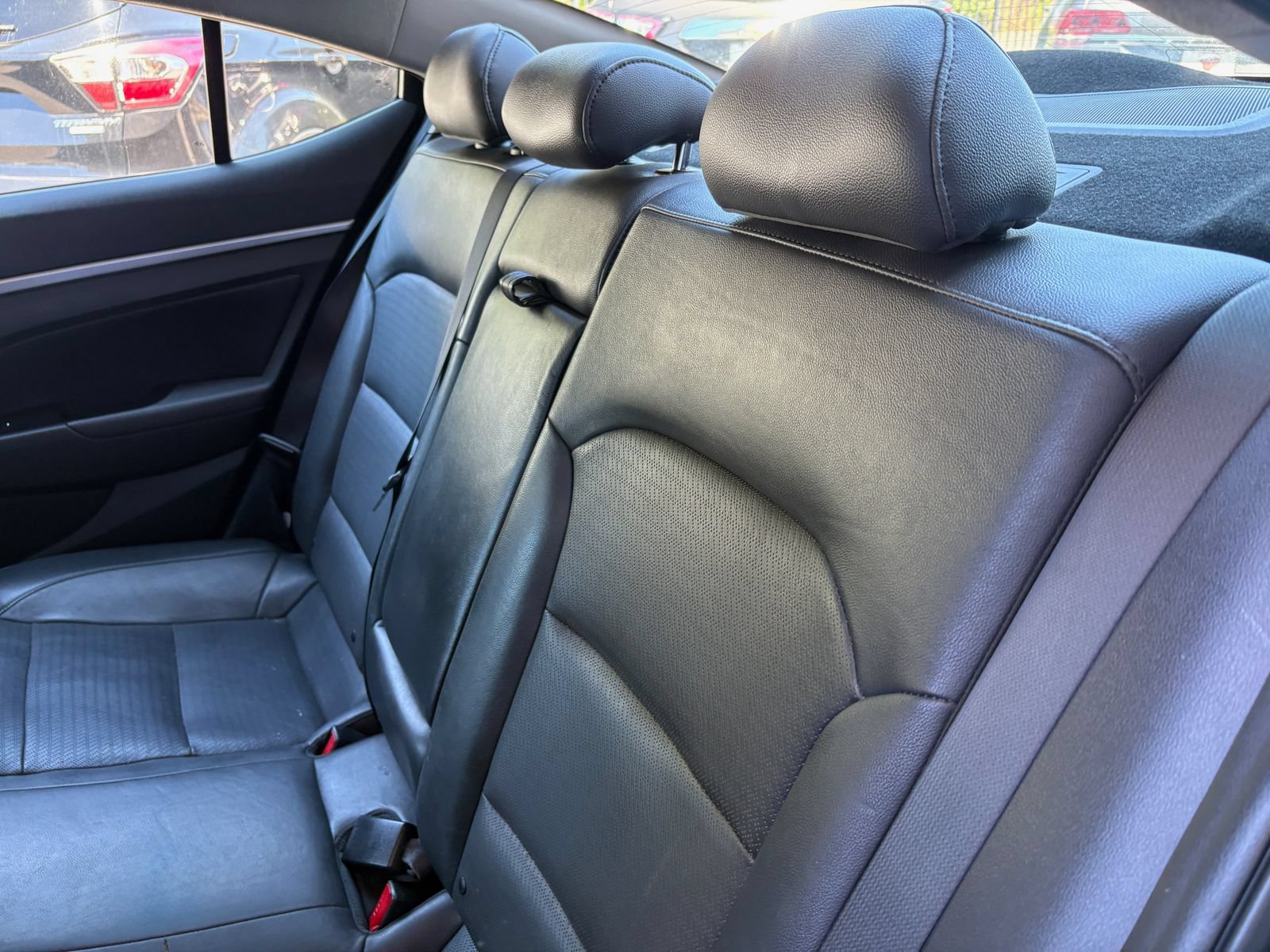 Used 2020 Hyundai Elantra Limited w/ Cargo Package (C1) FWD image 15