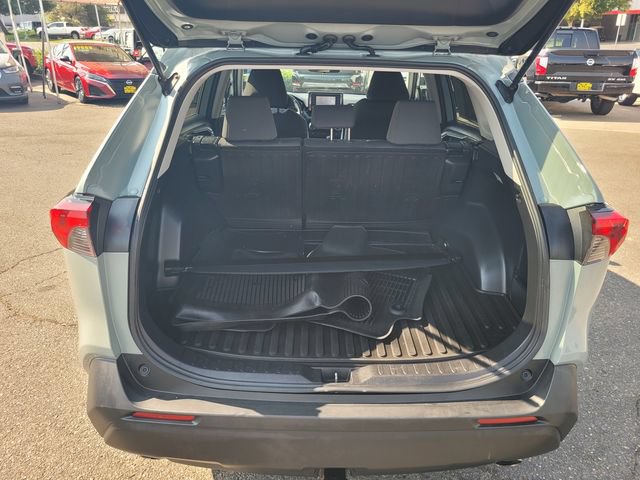 Used 2021 Toyota RAV4 XLE w/ XLE Grade Weather Package FWD image 11