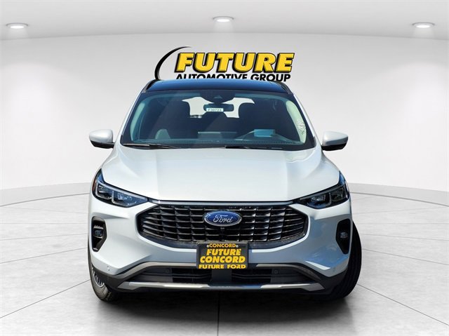 New 2025 Ford Escape SE w/ PHEV Premium Package image 2