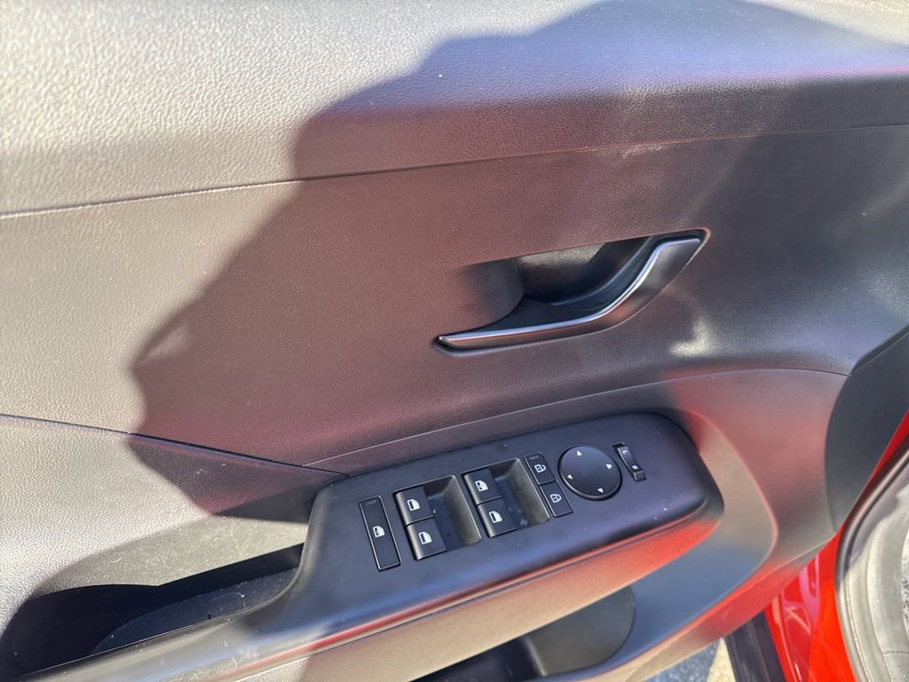 Used 2024 Hyundai Kona SEL image 18