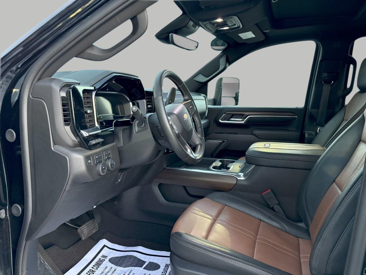 Certified 2025 Chevrolet Silverado 3500 High Country w/ High Country Premium Package image 11