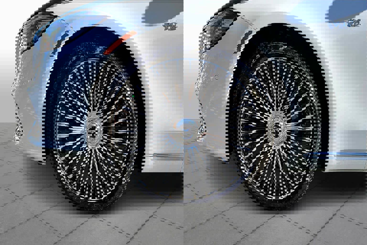 New 2026 Mercedes-Benz Maybach S 680 4MATIC image 9