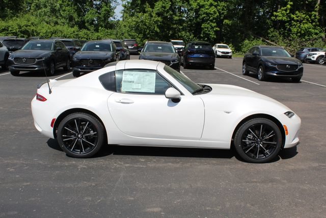 New 2026 MAZDA MX-5 Miata RF Grand Touring w/ Weather Package RWD image 2