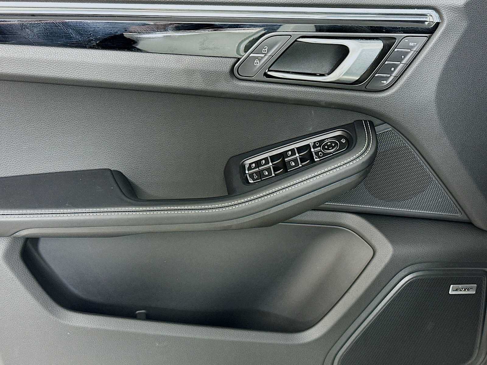 New 2026 Porsche Macan Turbo AWD/4WD image 11