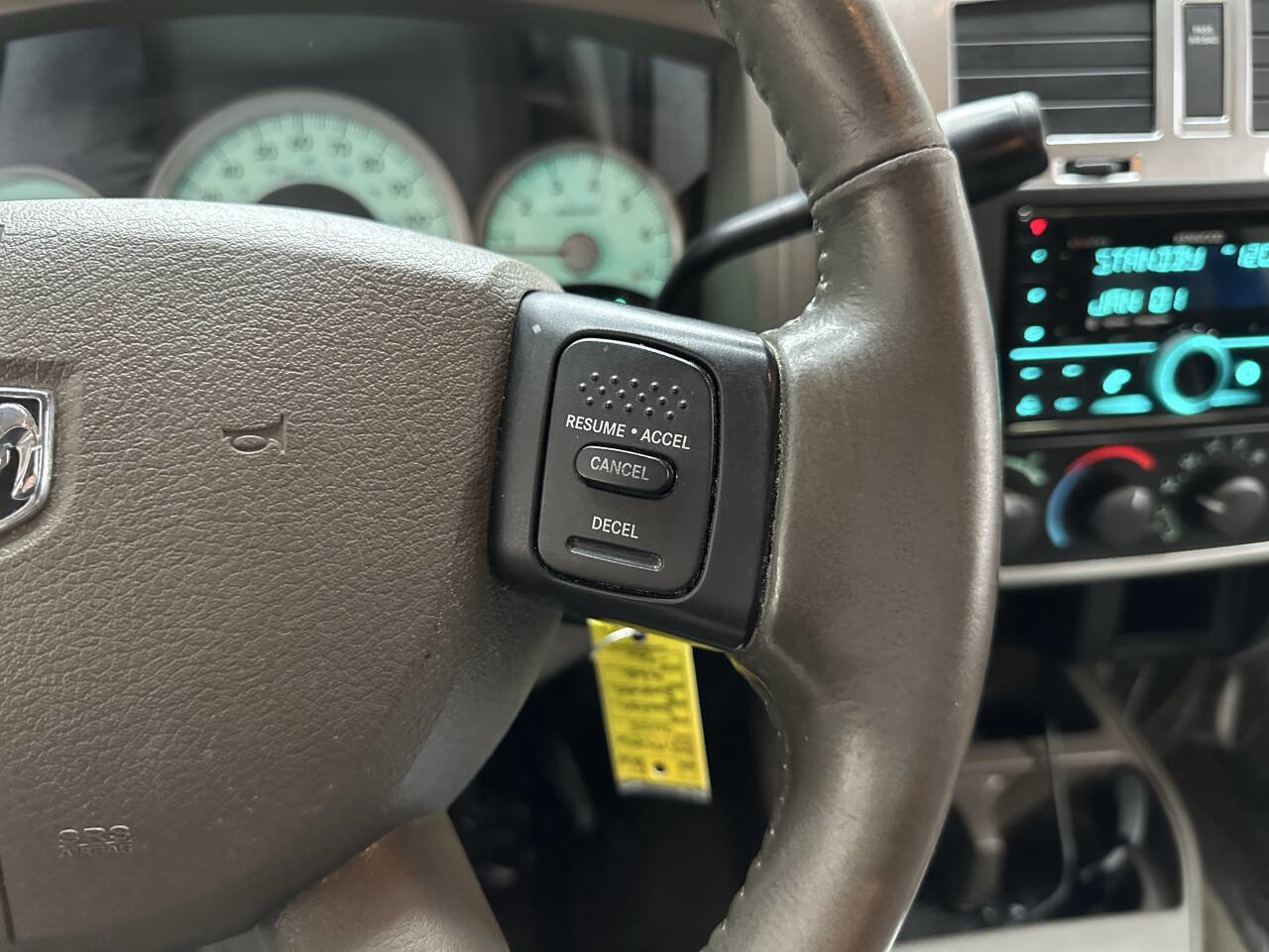 Used 2005 Dodge Dakota Laramie image 22