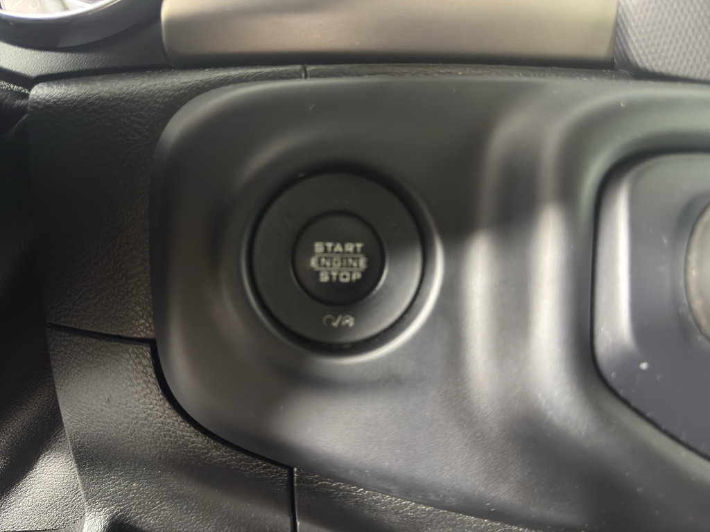 Used 2020 Jeep Gladiator Sport image 18