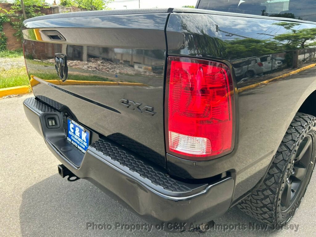 Used 2018 RAM 1500 Express w/ Black Ram 1500 Express Group AWD/4WD image 24