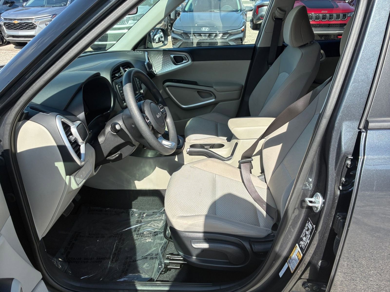 Used 2025 Kia Soul LX w/ LX Technology Package image 21