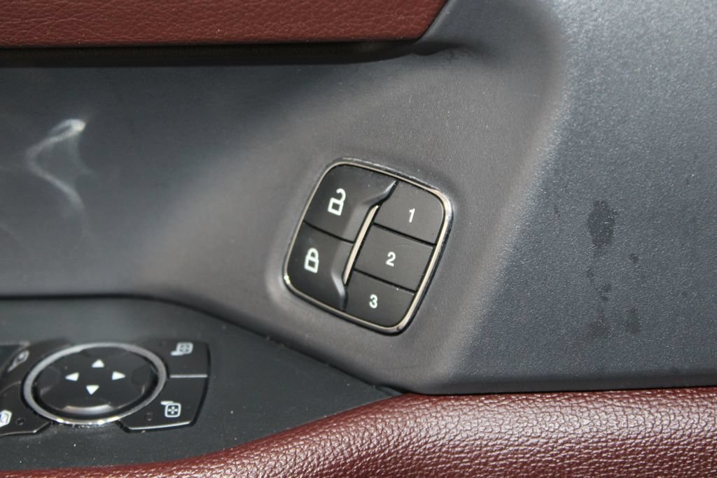 Used 2022 Ford Expedition Limited AWD/4WD image 40