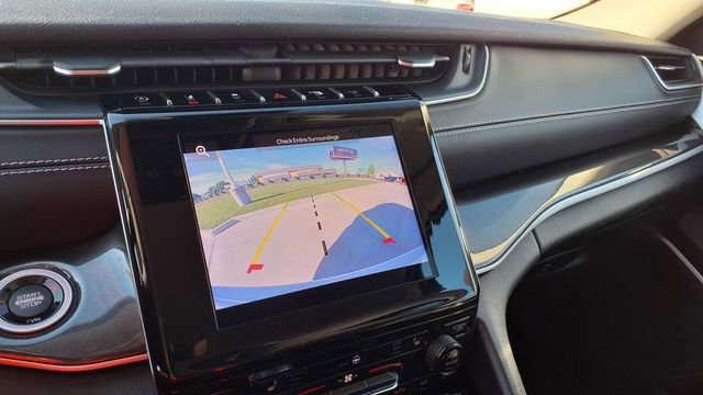 Used 2023 Jeep Grand Cherokee Laredo w/ Luxury Tech Group I image 28