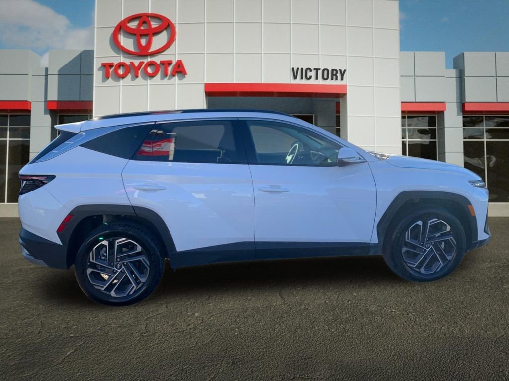 Used 2025 Hyundai Tucson Limited image 2