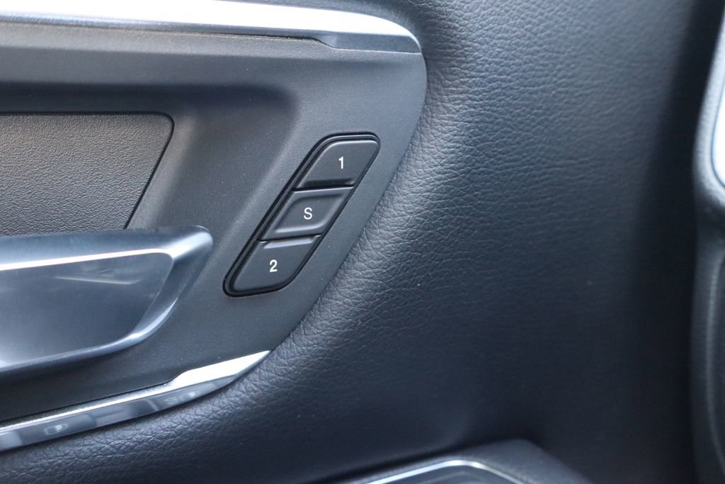 Used 2019 RAM 1500 Laramie w/ Sport Appearance Package AWD/4WD image 30