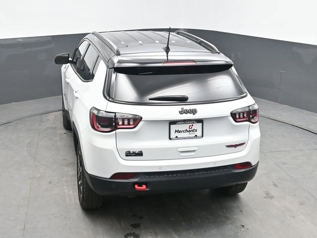 Used 2025 Jeep Compass Trailhawk AWD/4WD image 29