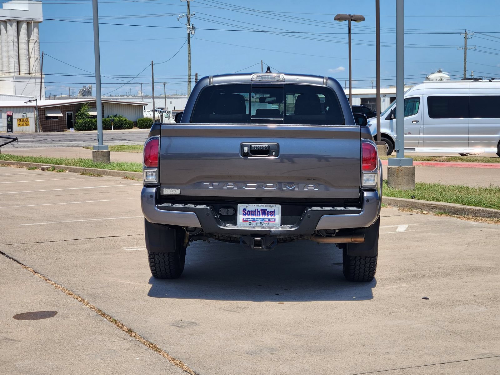 Used 2020 Toyota Tacoma TRD Off-Road w/ Technology Package AWD/4WD image 8