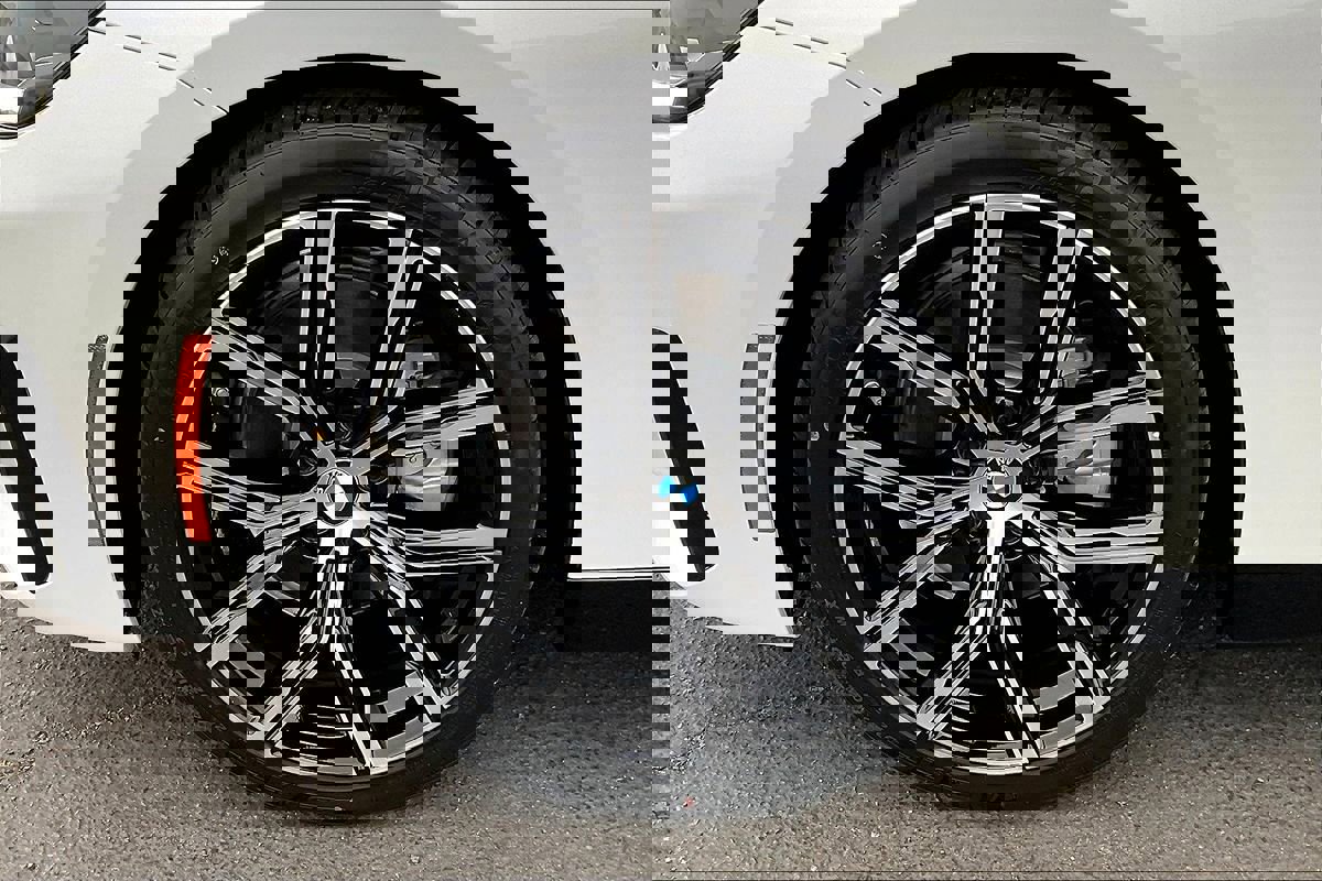 Used 2023 BMW 230i Coupe w/ Convenience Package image 11