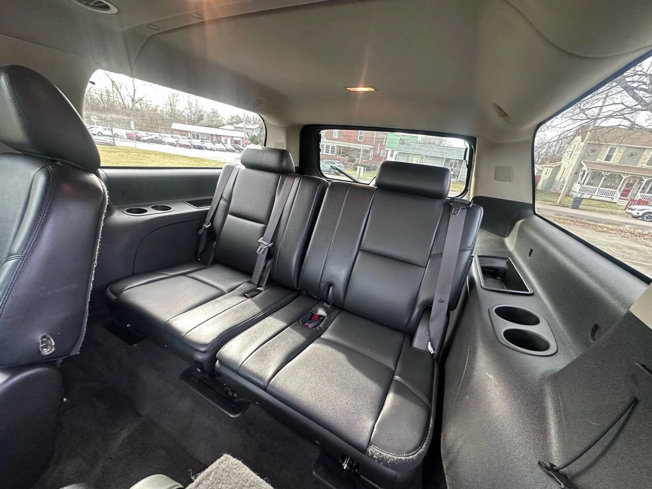 Used 2014 Chevrolet Suburban LTZ image 12