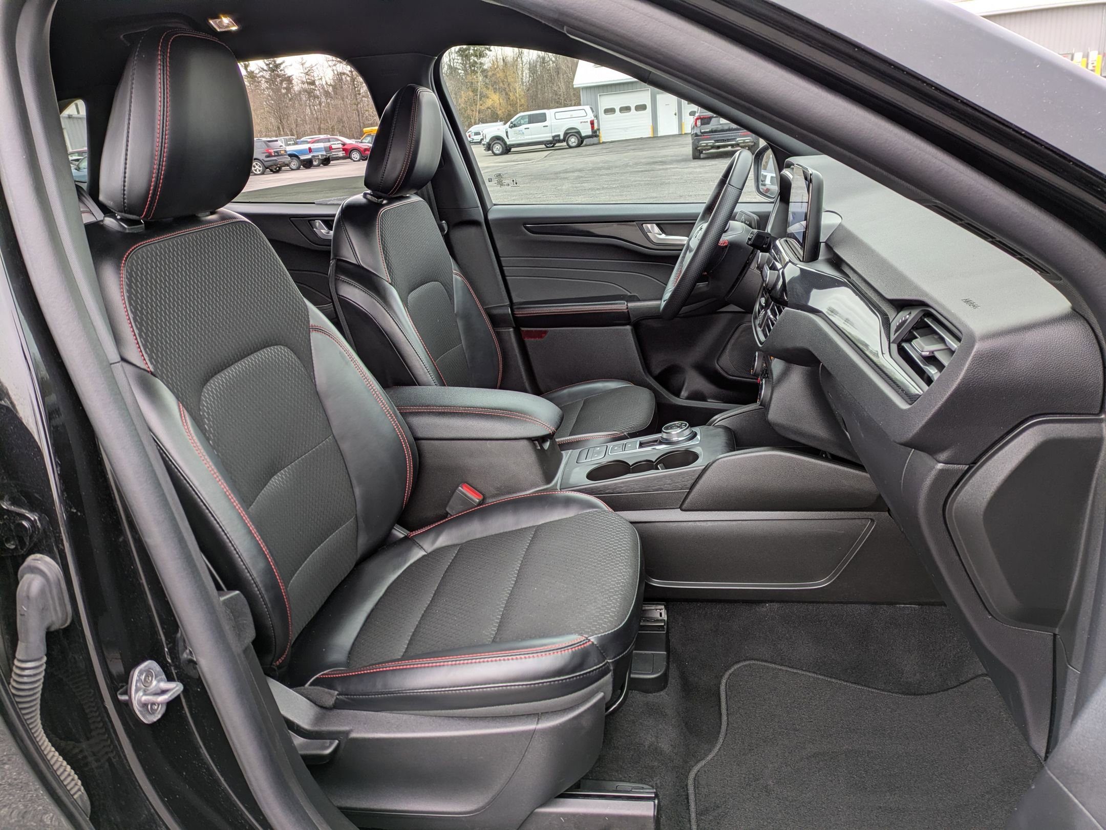 Used 2025 Ford Escape ST-Line Select image 21