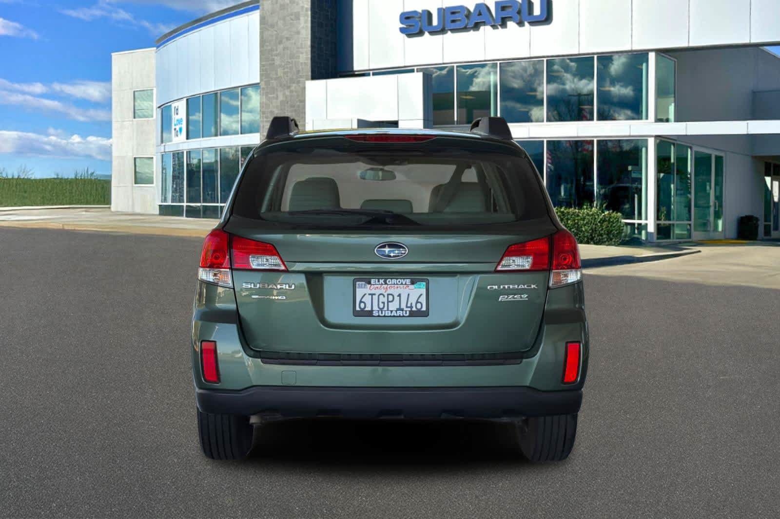 Used 2011 Subaru Outback 2.5i AWD/4WD image 7