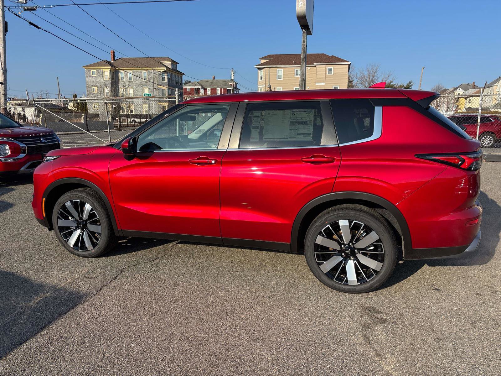 New 2026 Mitsubishi Outlander SE image 2