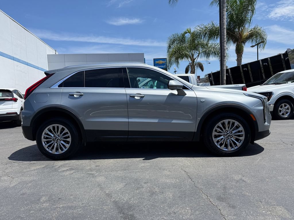 Used 2024 Cadillac XT4 Premium Luxury FWD image 6