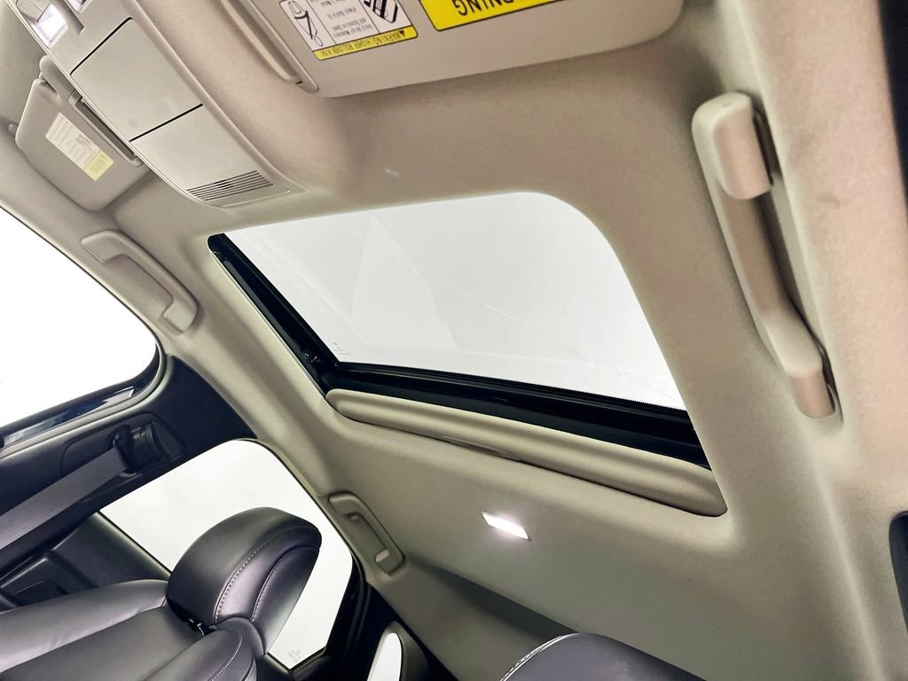 Used 2025 MAZDA CX-30 AWD 2.5 S w/ Preferred Package image 17