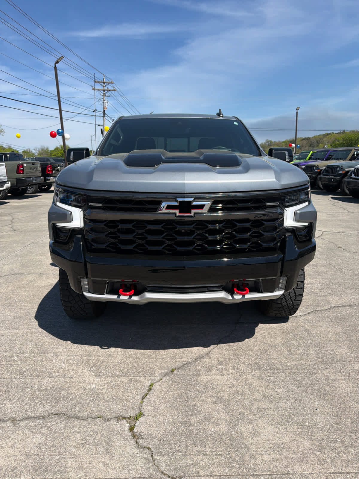 Used 2023 Chevrolet Silverado 1500 ZR2 w/ Technology Package image 3