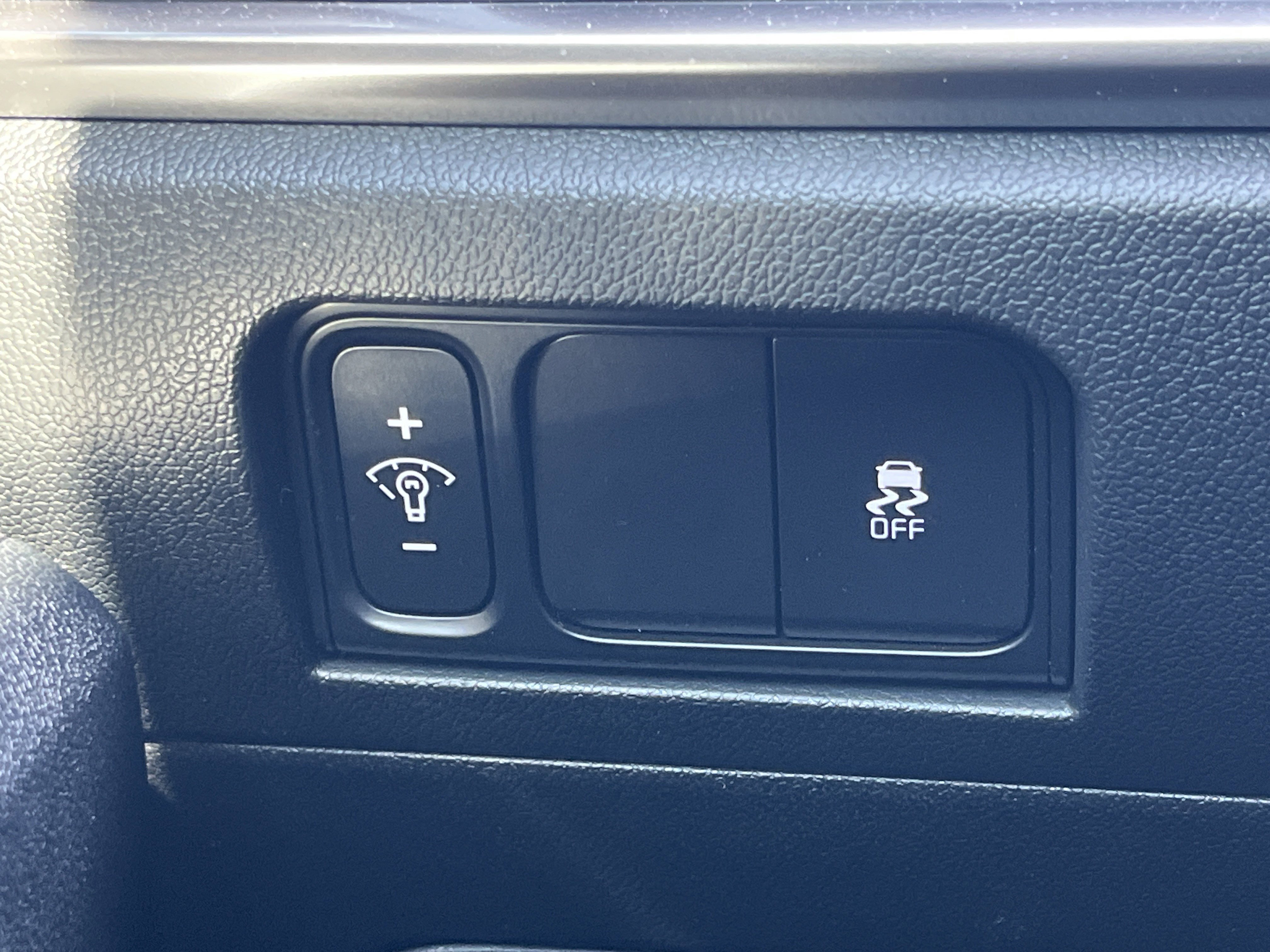 Certified 2025 Kia Sorento LX image 14