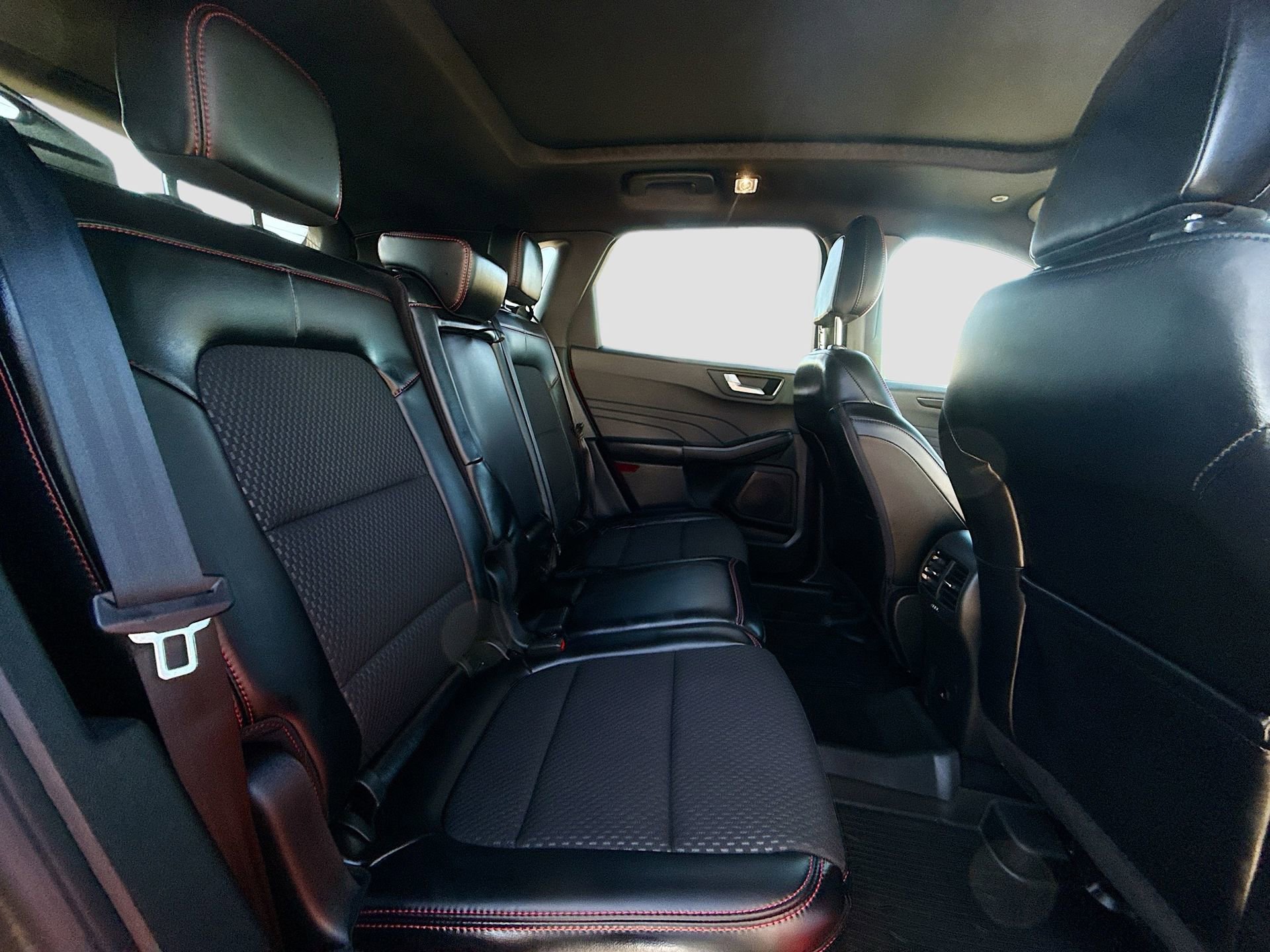 Used 2023 Ford Escape ST-Line w/ Tech Pack #1 image 31