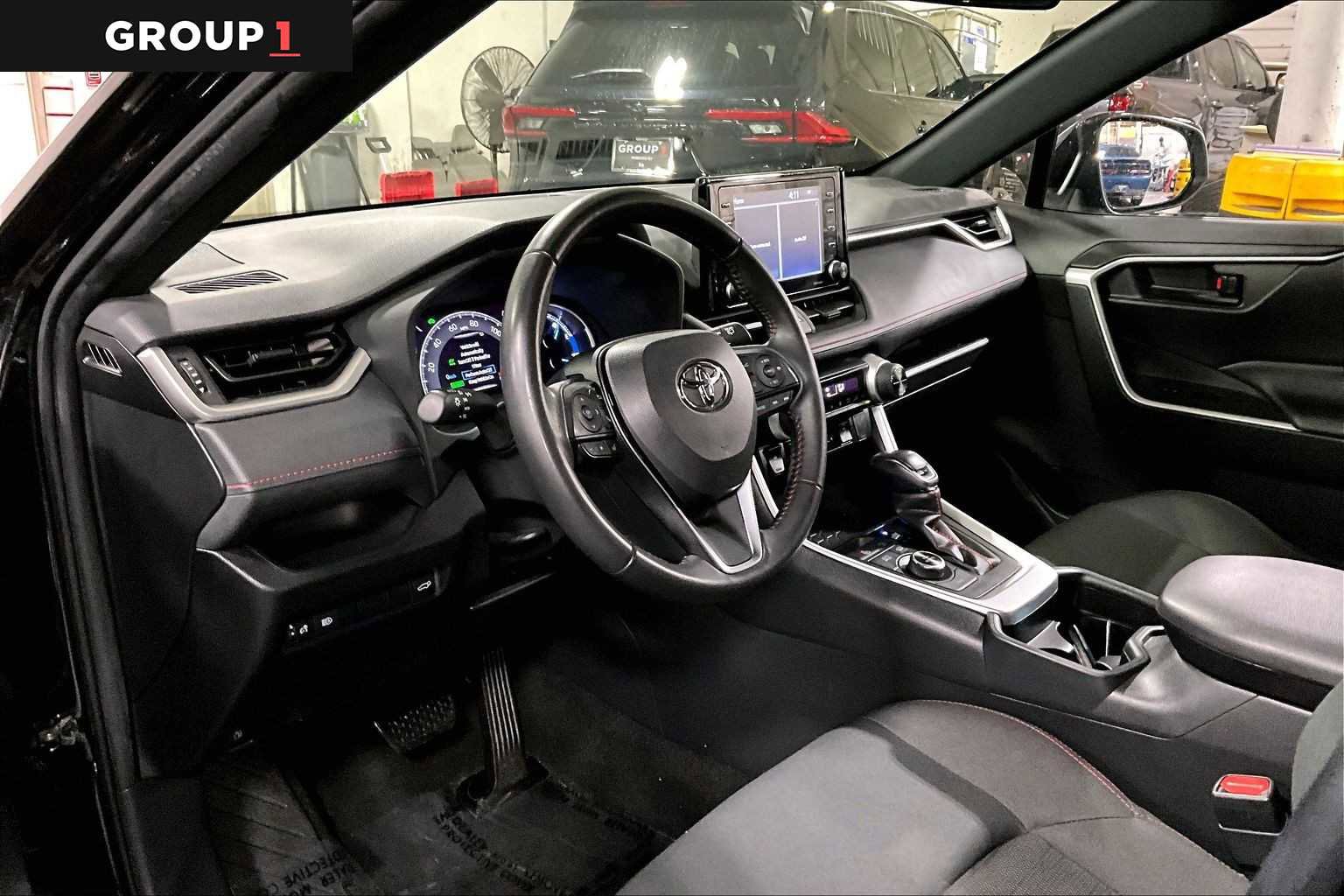 Used 2021 Toyota RAV4 SE AWD/4WD image 18