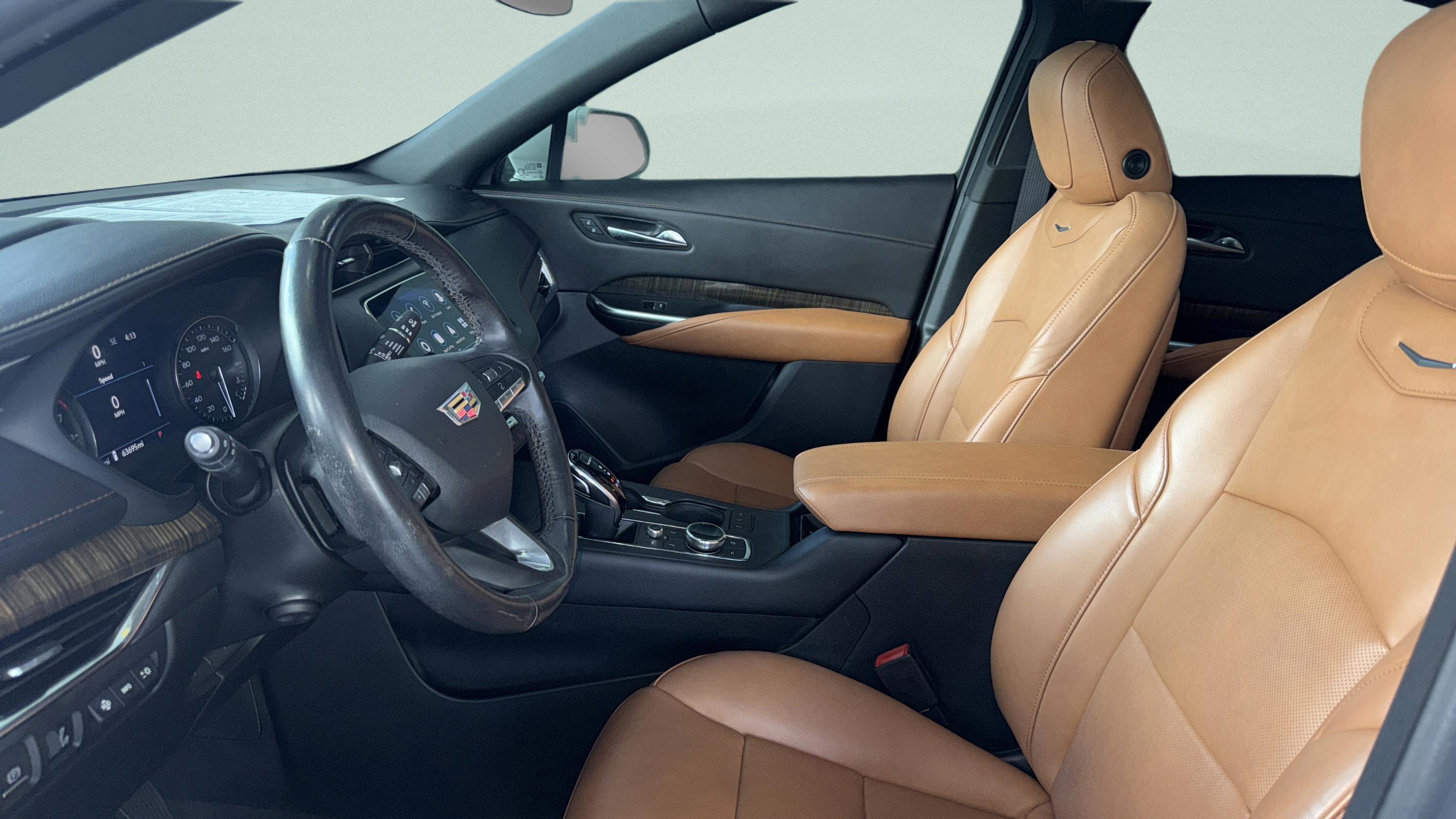 Used 2020 Cadillac XT4 Premium Luxury FWD image 29