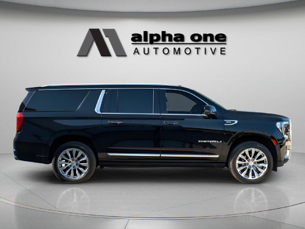 Used 2024 GMC Yukon XL Denali w/ Denali Reserve Package RWD image 4