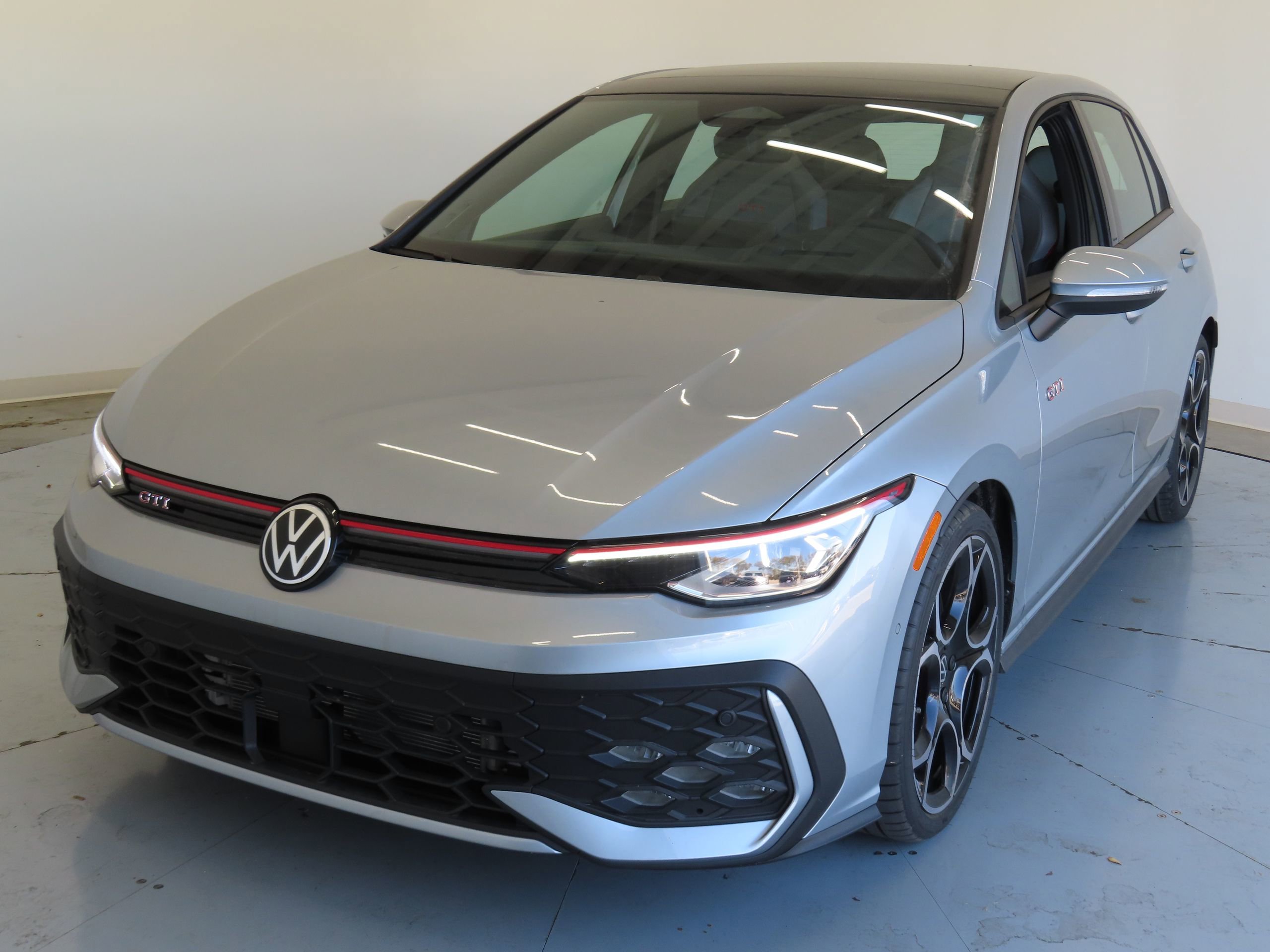 New 2026 Volkswagen GTI Autobahn image 9