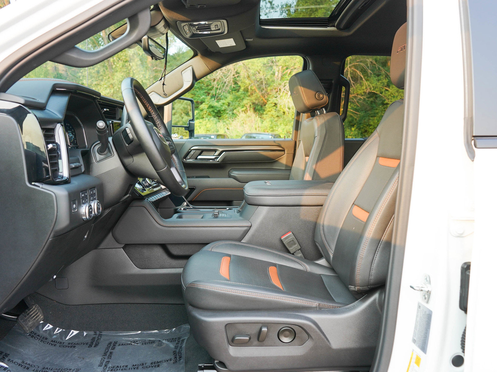 Used 2025 GMC Sierra 3500 AT4 w/ AT4 Premium Plus Package AWD/4WD image 24