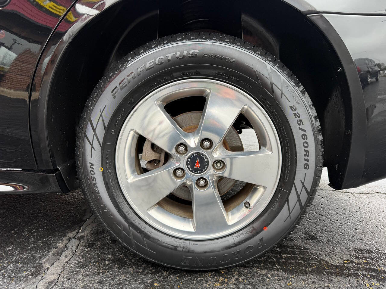 Used 2006 Pontiac Grand Prix w/ Sun And Sound Package image 9