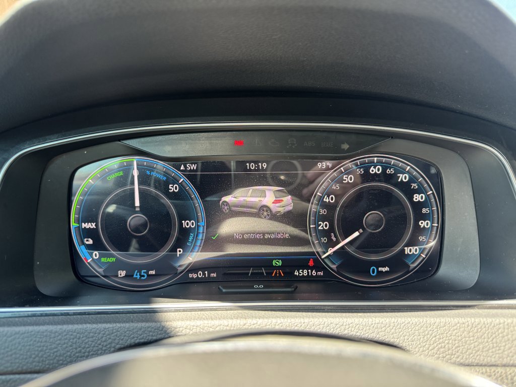 Used 2019 Volkswagen e-Golf SEL Premium image 17