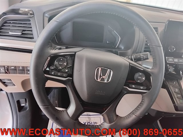Used 2023 Honda Odyssey Touring image 11