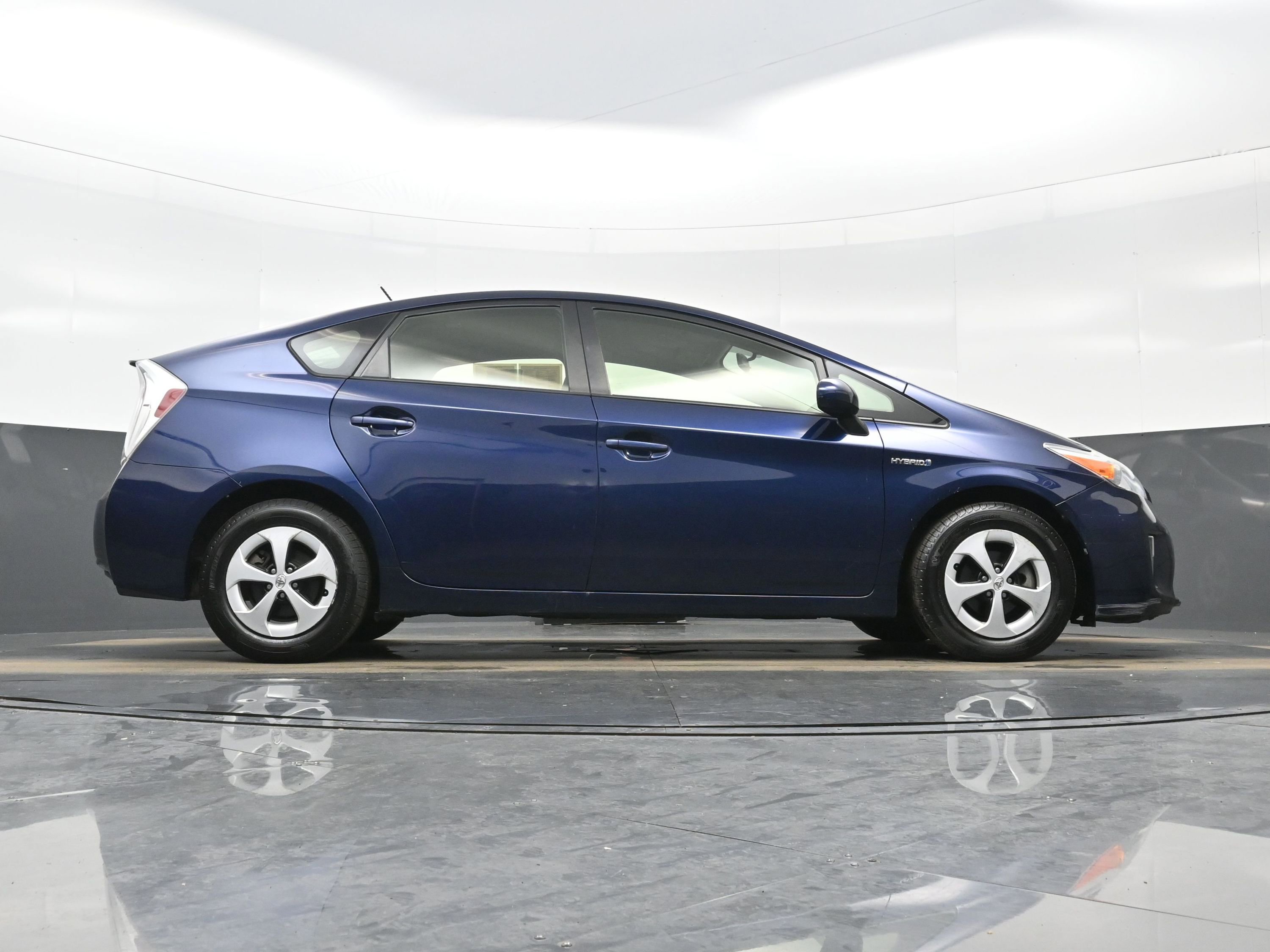 Used 2015 Toyota Prius Two FWD image 32