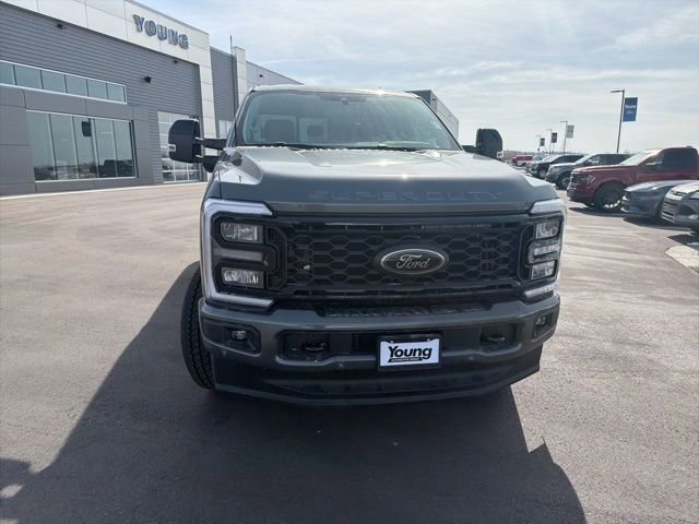 New 2026 Ford F350 Lariat w/ Black Appearance Package AWD/4WD image 8