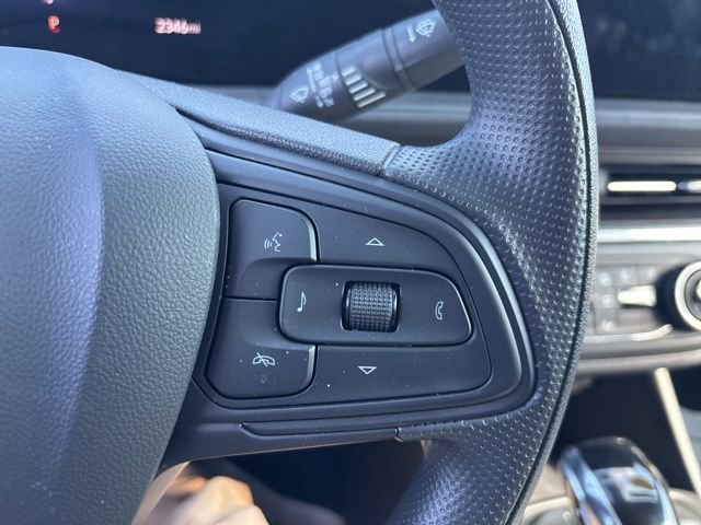 Used 2025 Buick Envista Preferred w/ Advanced Safety Package image 18