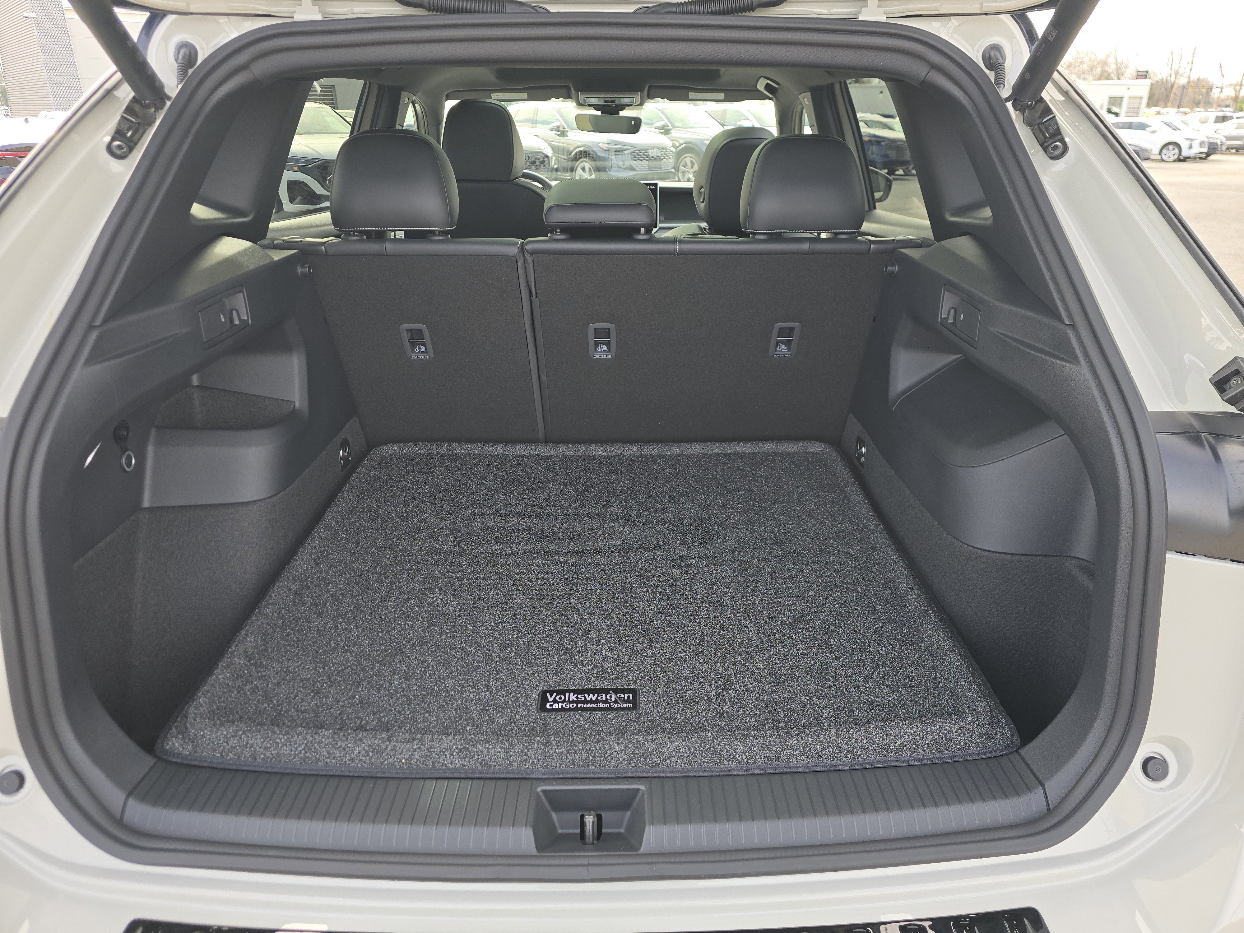 New 2026 Volkswagen Tiguan SE R-Line image 15