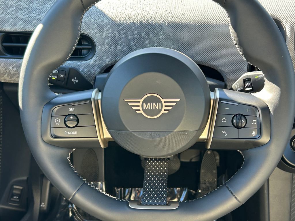 Used 2025 MINI Cooper S image 18