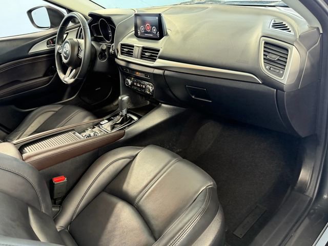 Used 2018 MAZDA MAZDA3 Touring FWD image 15